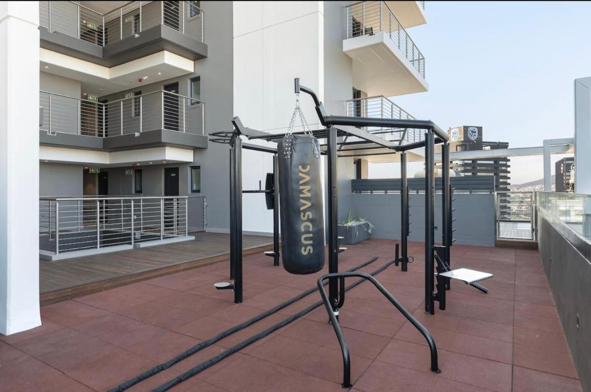 16 On Bree By In Luxury Apartment